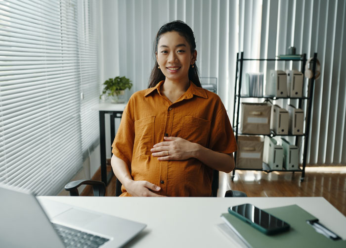 A new government consultation under the Employment Rights Bill proposes stronger dismissal protections for pregnant employees and new mothers.